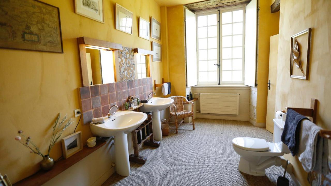 Chambre Jaune Manoir De La Vove Perche Bed & Breakfast Corbon  Bagian luar foto