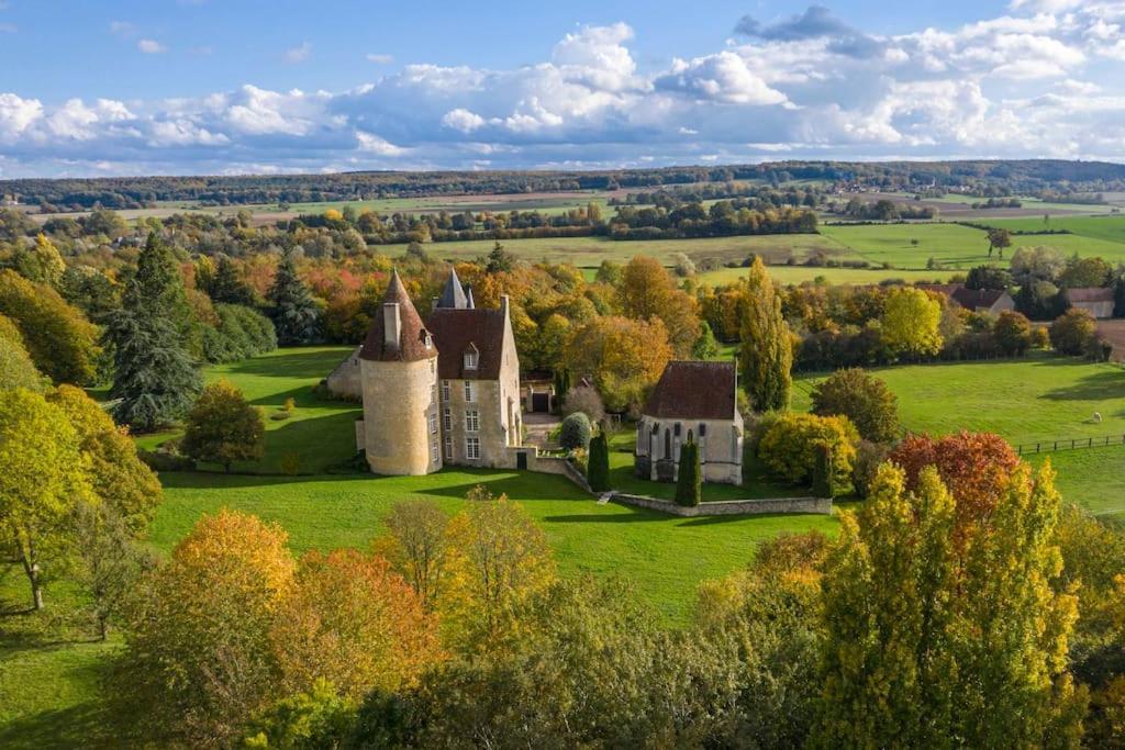 Chambre Jaune Manoir De La Vove Perche Bed & Breakfast Corbon  Bagian luar foto