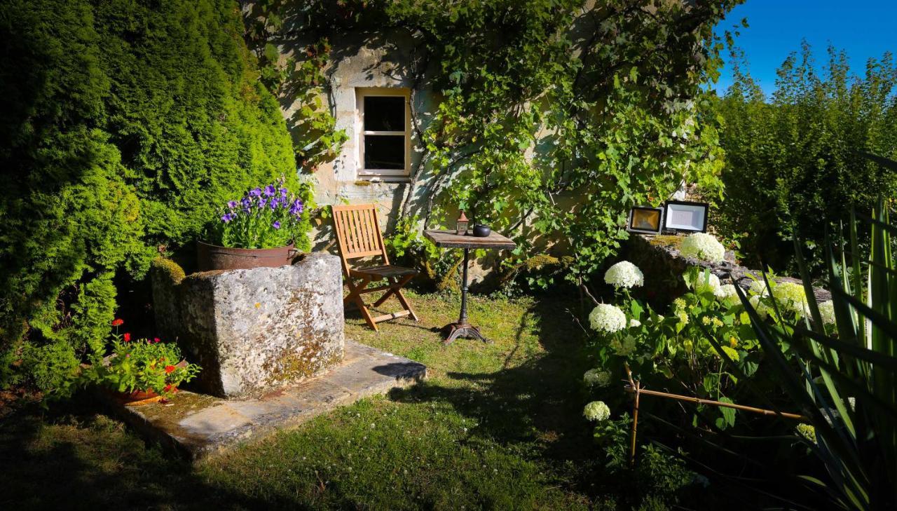 Chambre Jaune Manoir De La Vove Perche Bed & Breakfast Corbon  Bagian luar foto